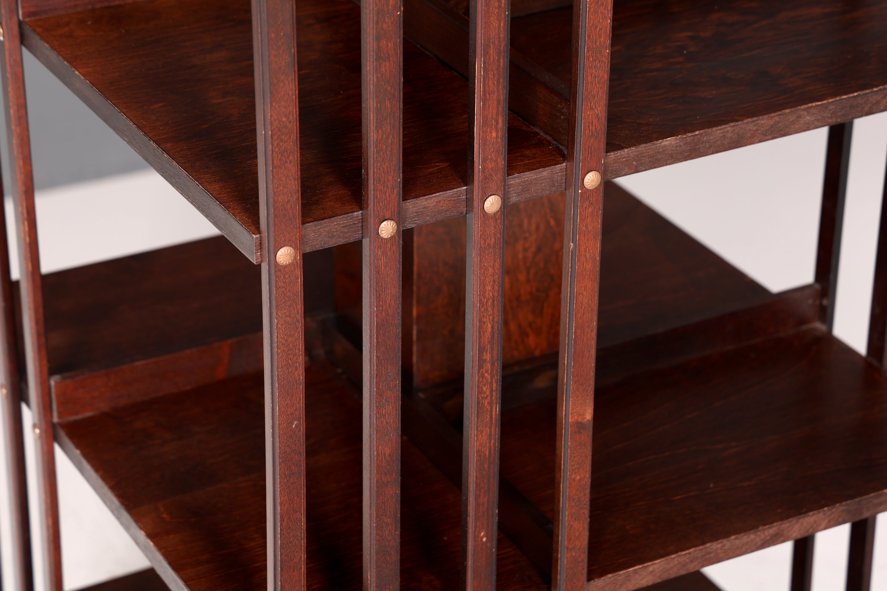 Traumhaftes Englisches drehbares Bücherregal UK Revolving Bookcase Regal