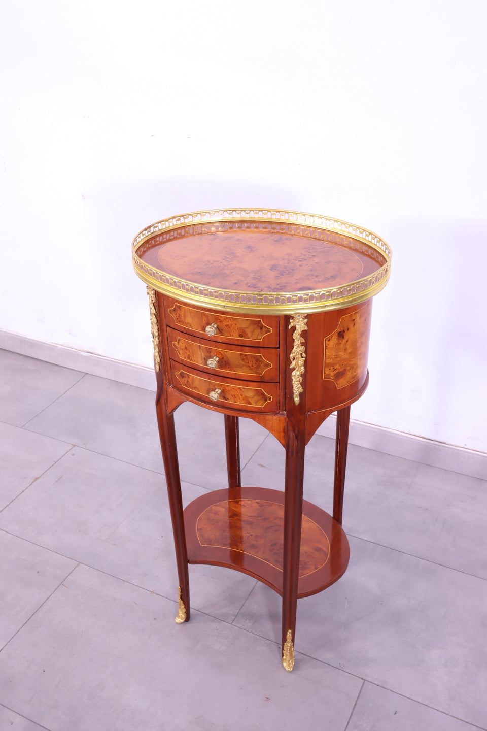 Edler Barock Louis XV Stil Beistelltisch Antik Stil Ablage