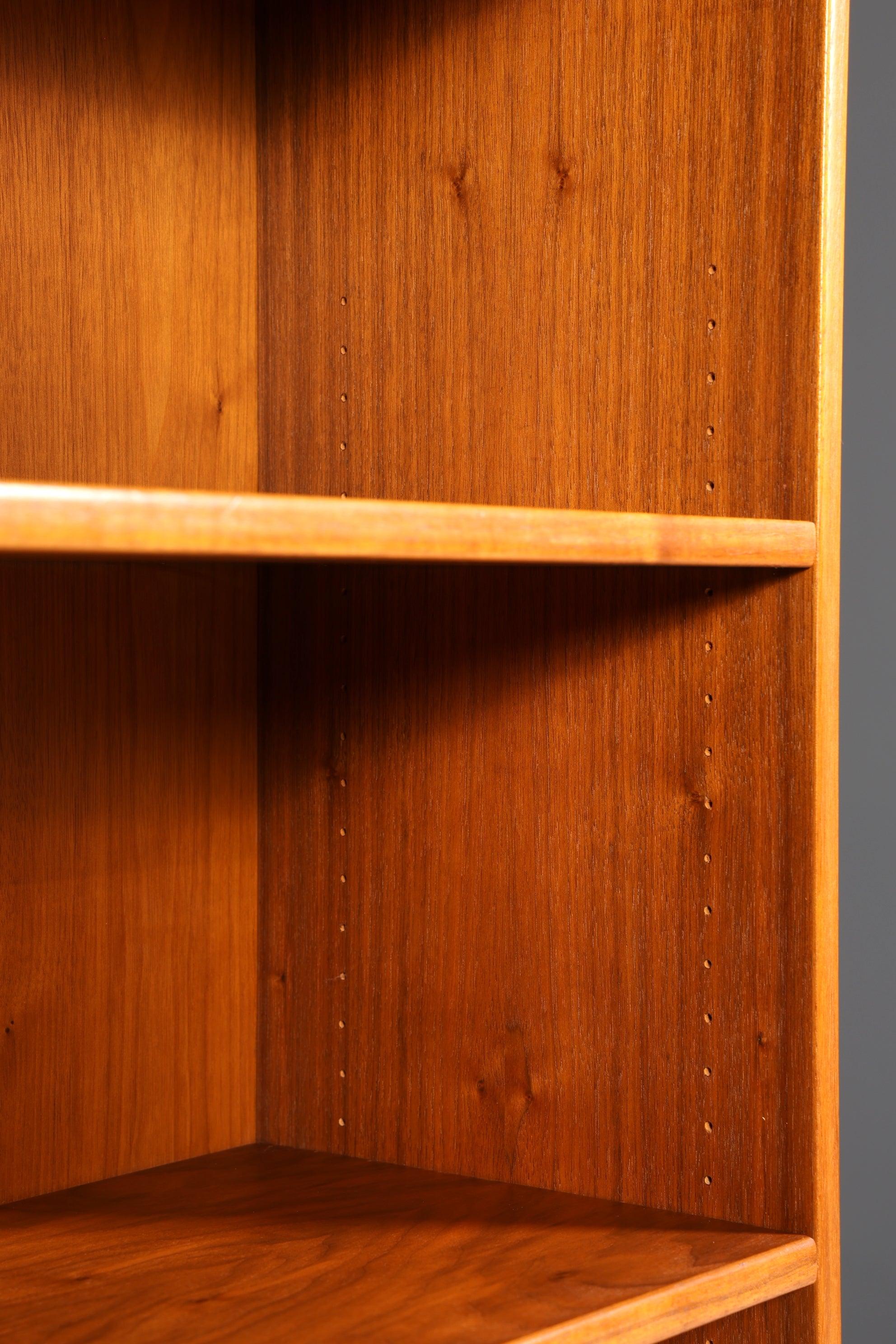 Stilvolles Mid Century Regal &quot;Made in Denmark&quot; Bücherregal Retro Schrank Danish Design Kommode