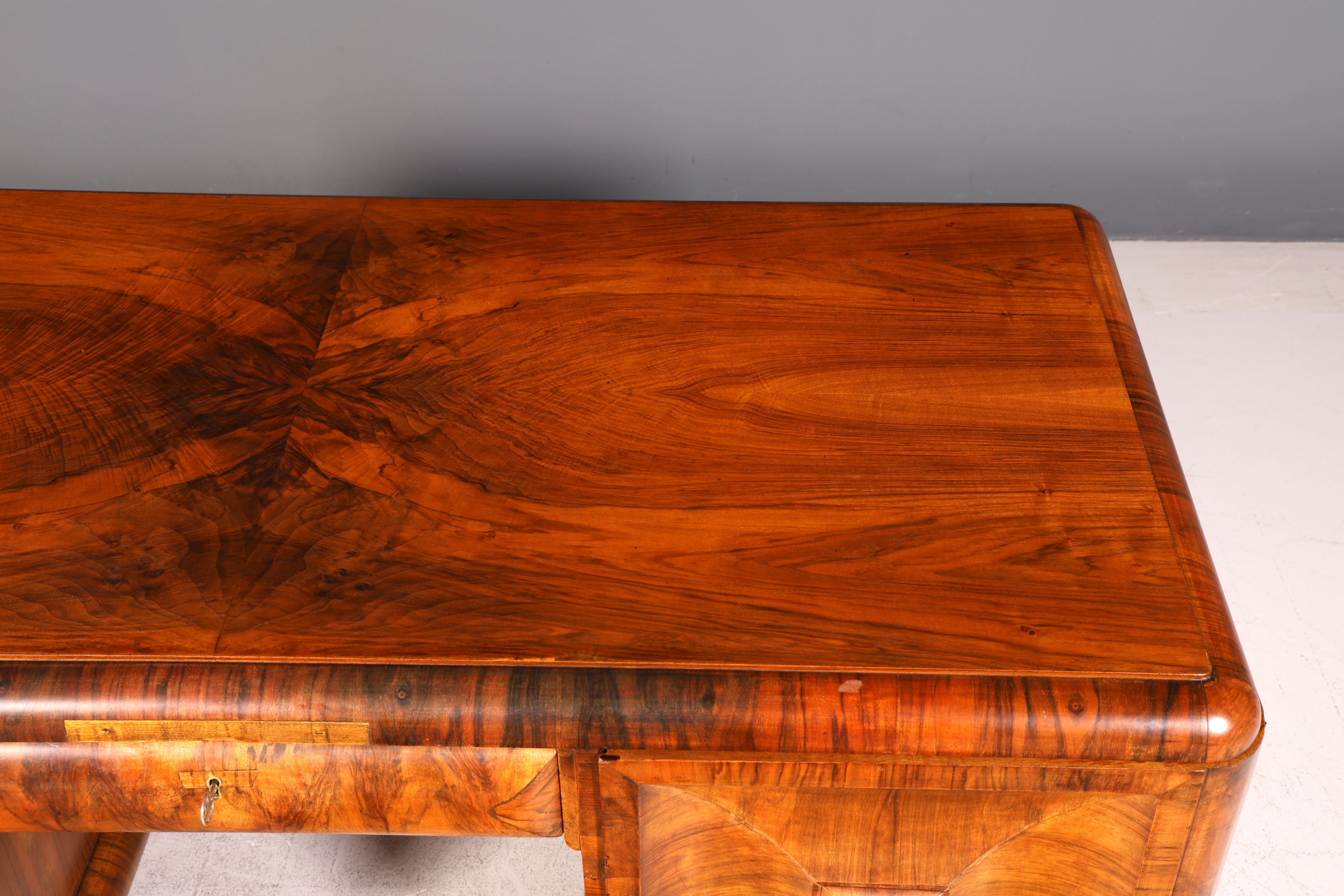 Beeindruckender Original Art Deco Schreibtisch Nussbaum Bürotisch Massivholz Antik Vintage