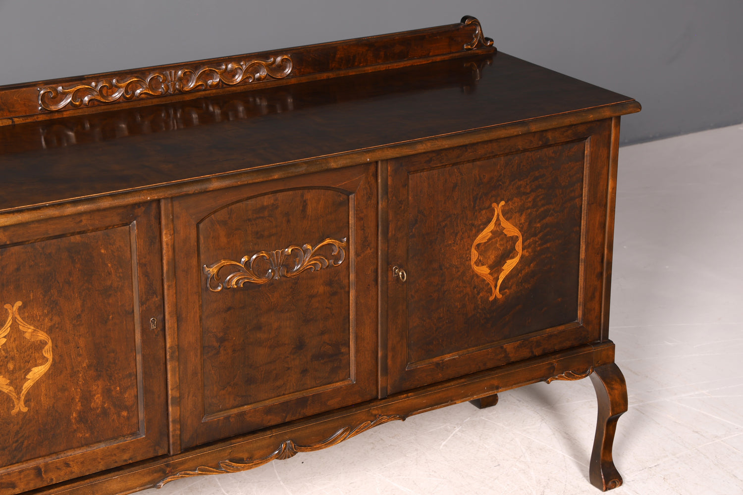 Traumhaftes Chippendale Sideboard Kommode Barock Stil echt Holz TV Schrank