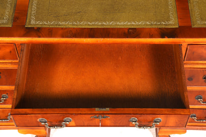 G072 Finish cm Wunderschöner Englischer Schreibtisch echt Lederauflage Bürotisch Antik Stil Office Desk