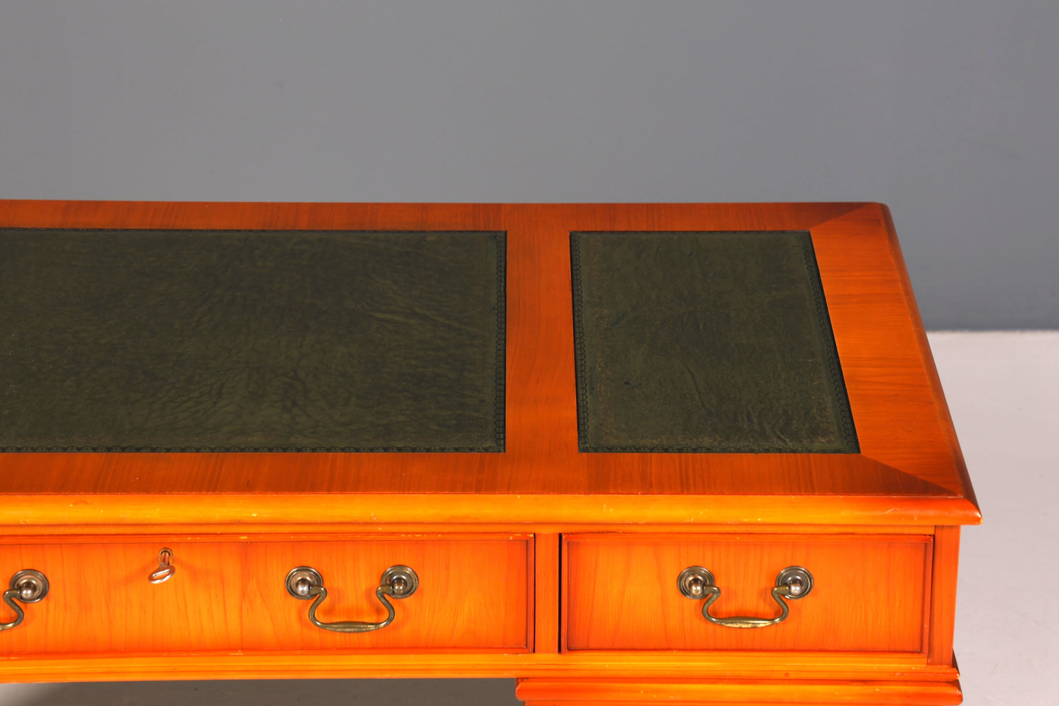 Wunderschöner Englischer Schreibtisch Englisch Eibe Desk Leder Auflage Antik Stil Bürotisch Office Desk