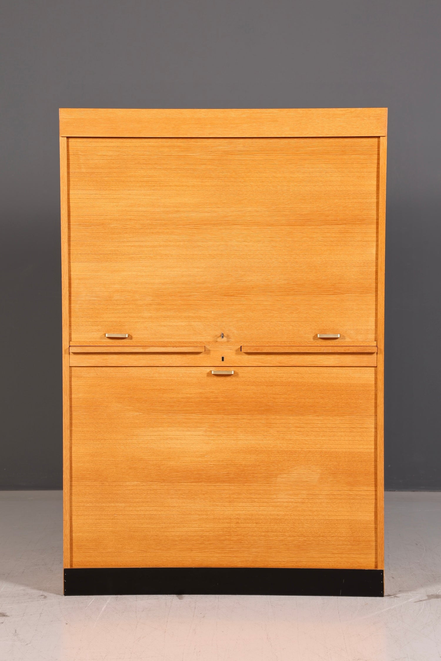 Schlichter Rollladenschrank Bauhaus Apothekerschrank Aktenschrank Büro Art Deco Schrank Massivholz Vintage