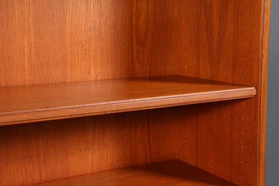 Wunderschönes Mid Century Regal Made in Sweden Teak Schrank