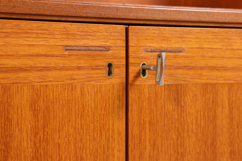 Wunderschönes Mid Century Regal Made in Sweden Teak Schrank