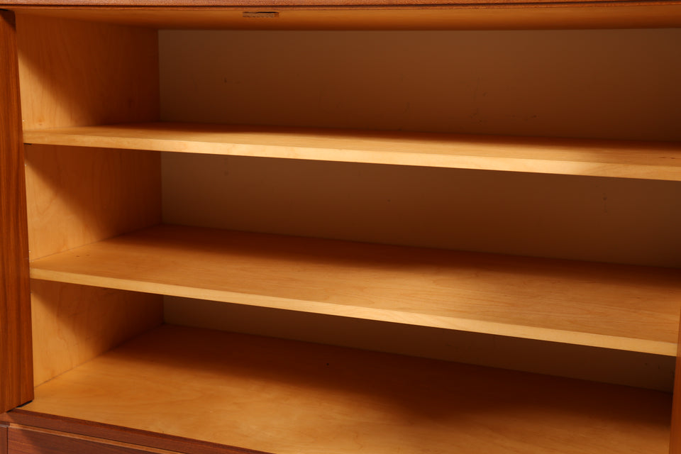 Wunderschönes Mid Century Regal Made in Sweden Teak Schrank