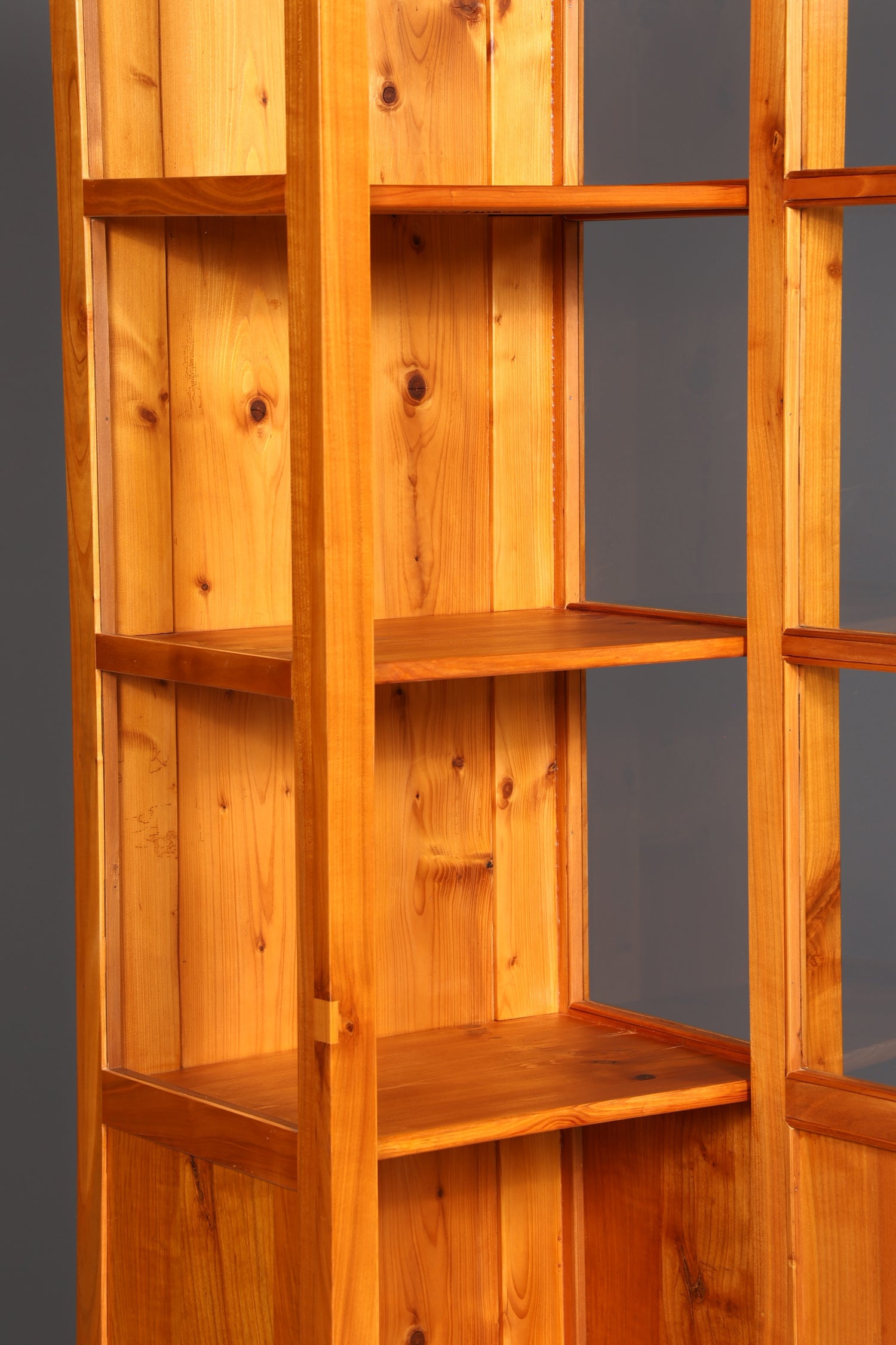 G077 Finish Antik04 falsche Beschreibung - (Biedermeier Vitrine- preis muss ich noch recherchieren)