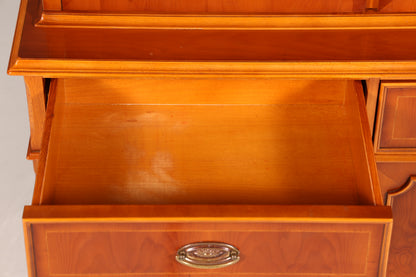 Wunderschöne Englische Vitrine Eibe Bücherschrank Heldense Stil Buffet Antik Stil Glasvitrine 1 vom 2