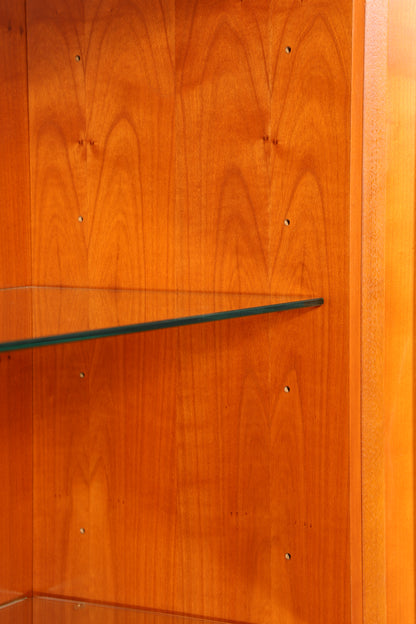 Wunderschöne Englische Vitrine Eibe Bücherschrank Heldense Stil Buffet Antik Stil Glasvitrine 2 vom 2