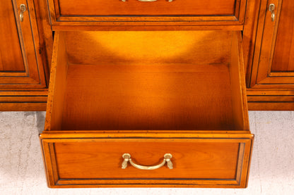 Wunderschöne Original Selva Vitrine Villa Borghese massiv Holz Buffet Schrank Bibliothek