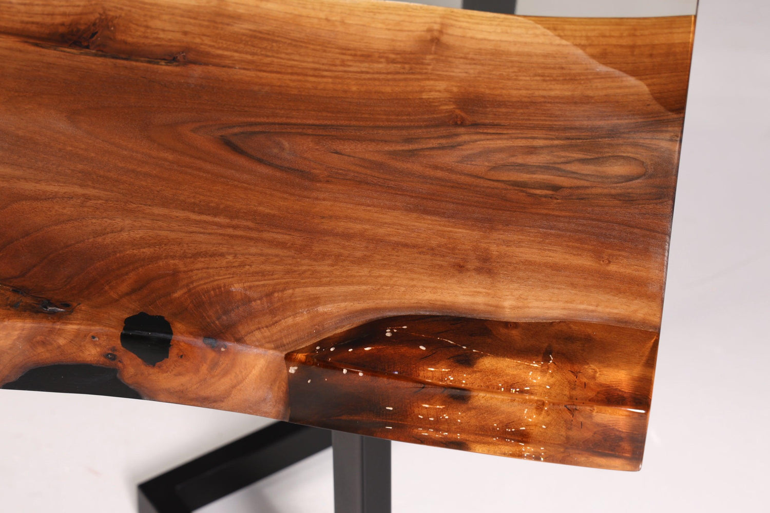 Beeindruckender Epoxidharz Tisch 220-90 cm Epoxy Nussbaum massiv Holz Esszimmer Tisch