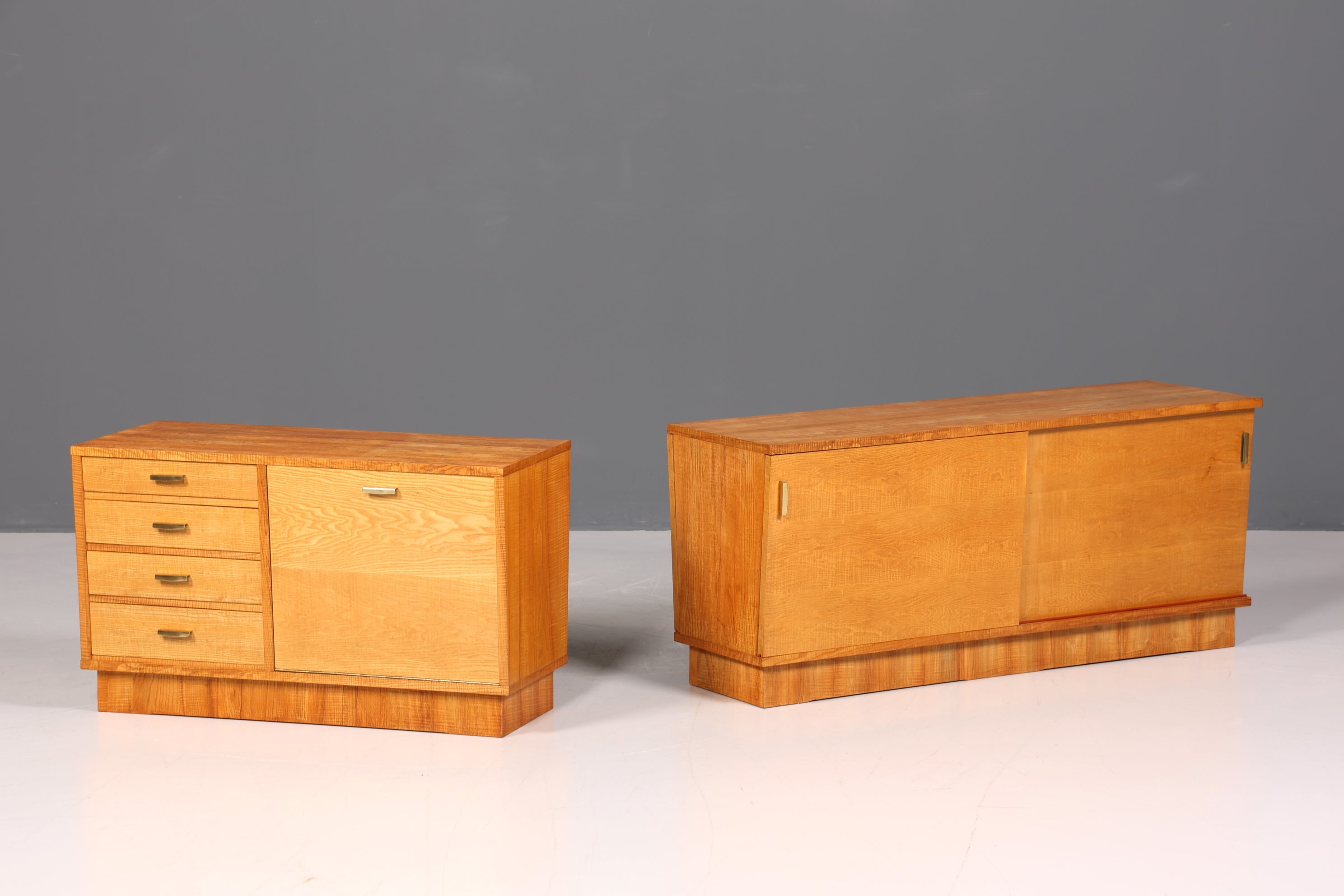 Traumhaftes Mid Century Sideboard Vintage Schrank Schiebetür Kommode TV Schrank 60s