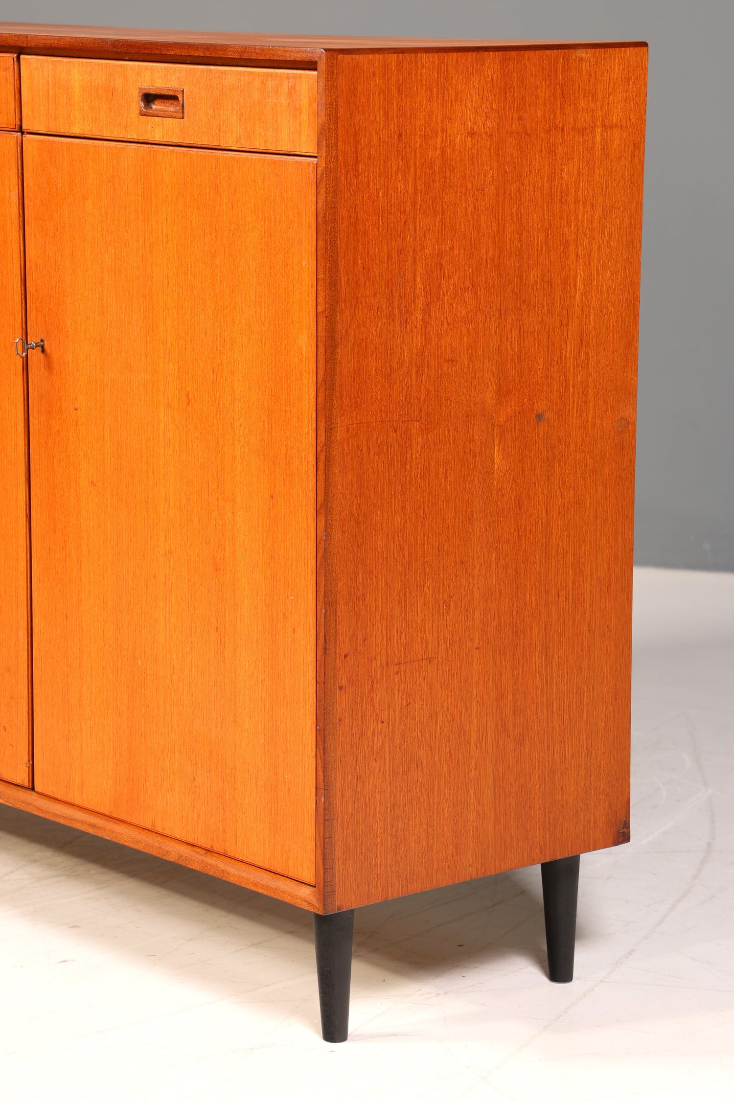 Wunderschönes Mid Century Highboard Sideboard Vintage Schrank 60er Jahre Büro Kommode Aktenschrank