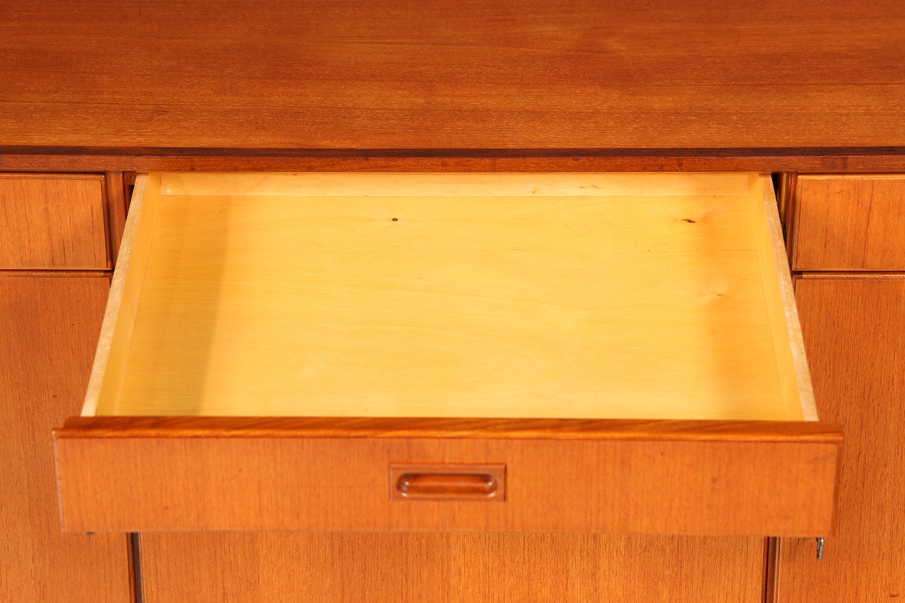 Wunderschönes Mid Century Highboard Sideboard Vintage Schrank 60er Jahre Büro Kommode Aktenschrank