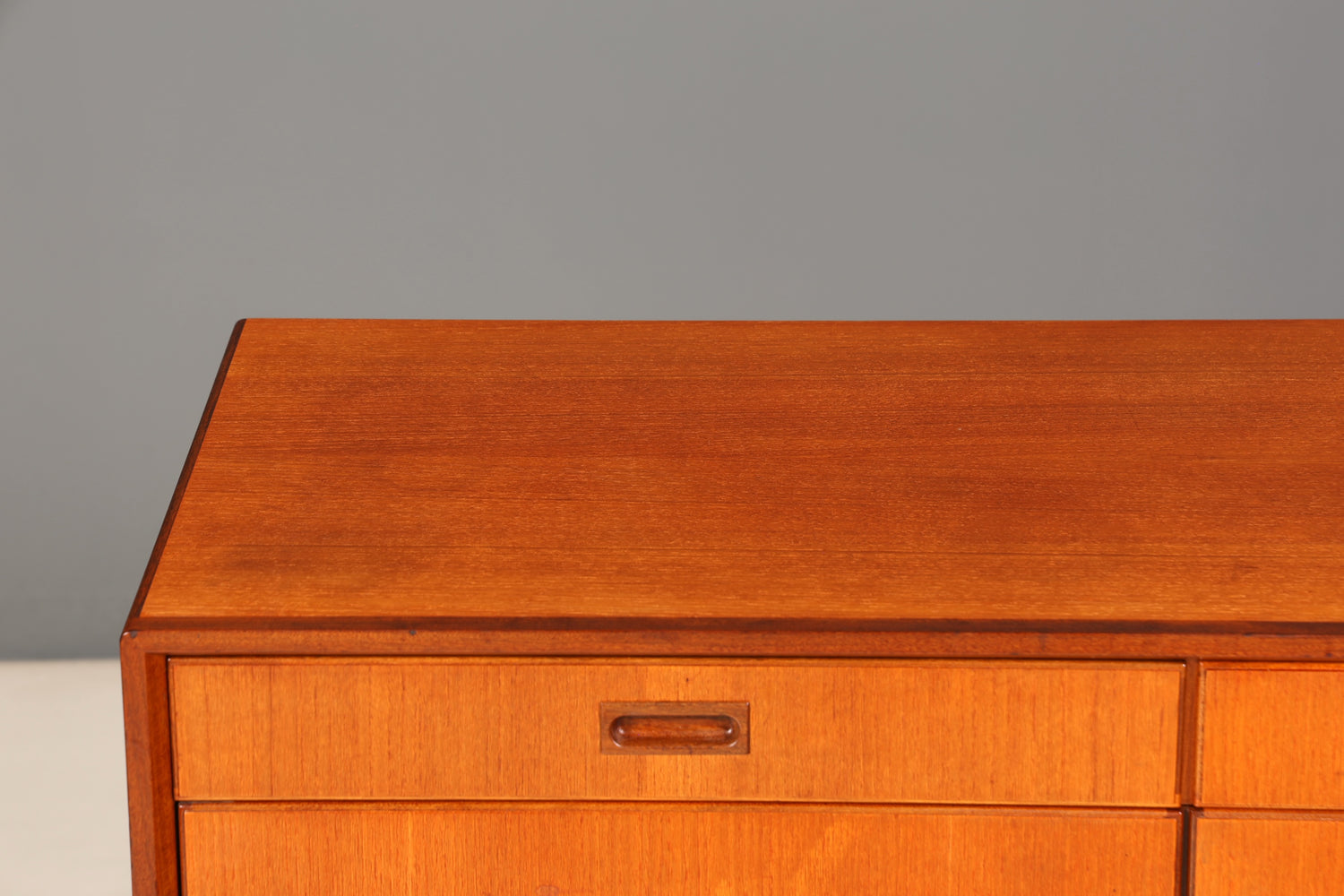 Wunderschönes Mid Century Highboard Sideboard Vintage Schrank 60er Jahre Büro Kommode Aktenschrank