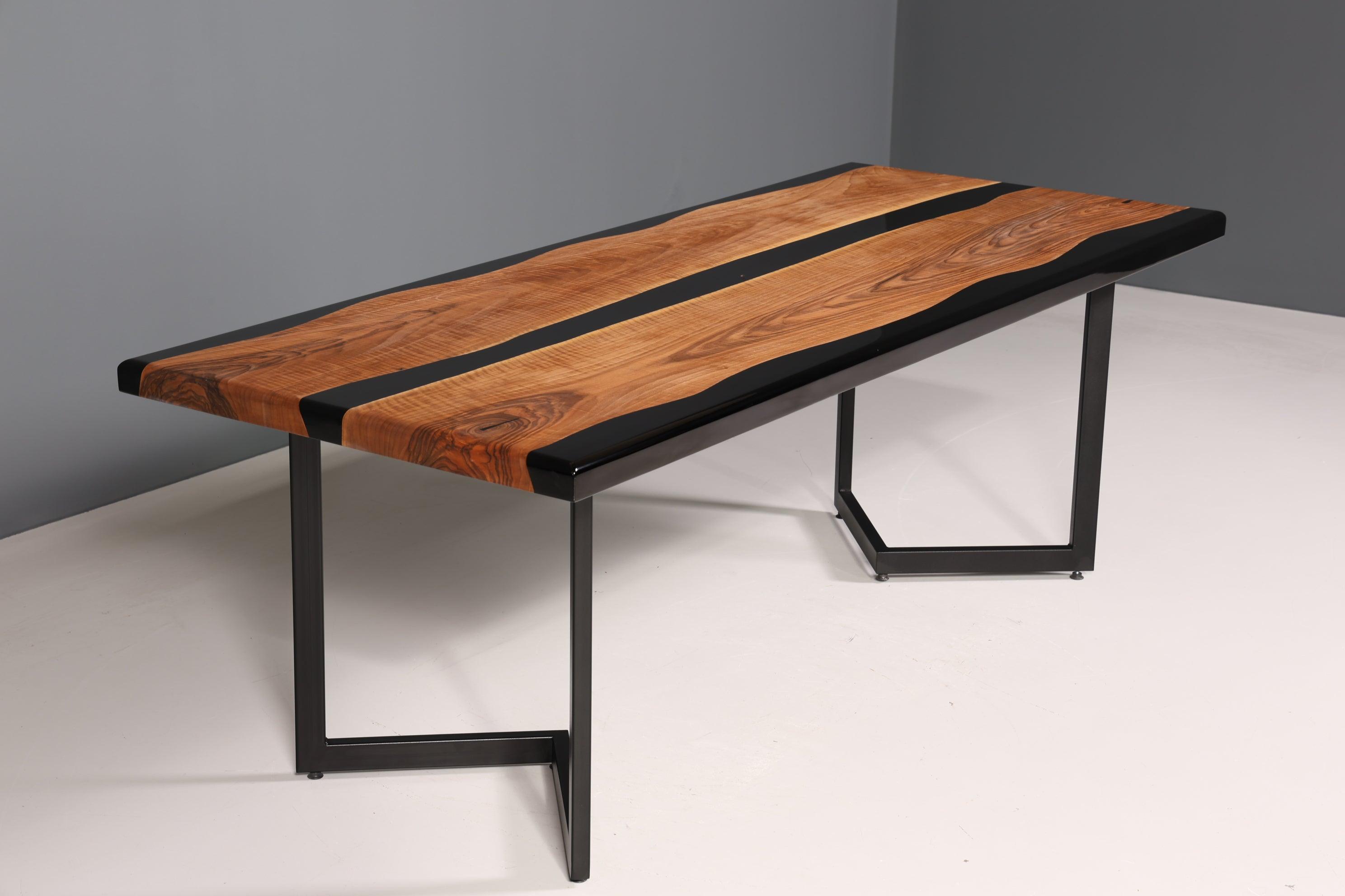 Wunderschöner Epoxidharz Tisch 220-90 cm Epoxy Schwarz Nussbaum Esszimmer Tisch massiv Holz Esstisch