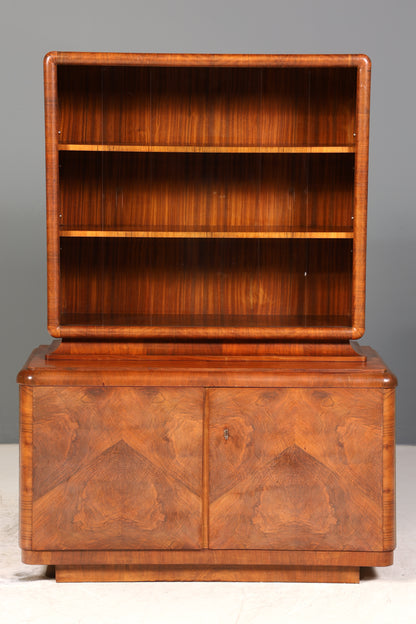 Traumhafte Art Deco Vitrine Nussbaum Vitrine massiv Holz Antik Schrank