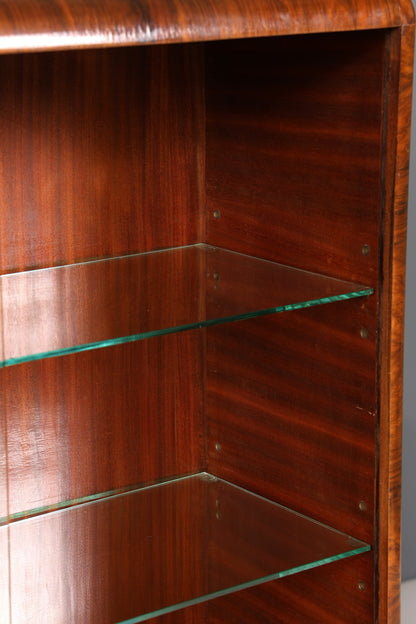 Edle Art Deco Vitrine Nussbaum Vitrine massiv Holz Antik Schrank Regal Vitrinenschrank