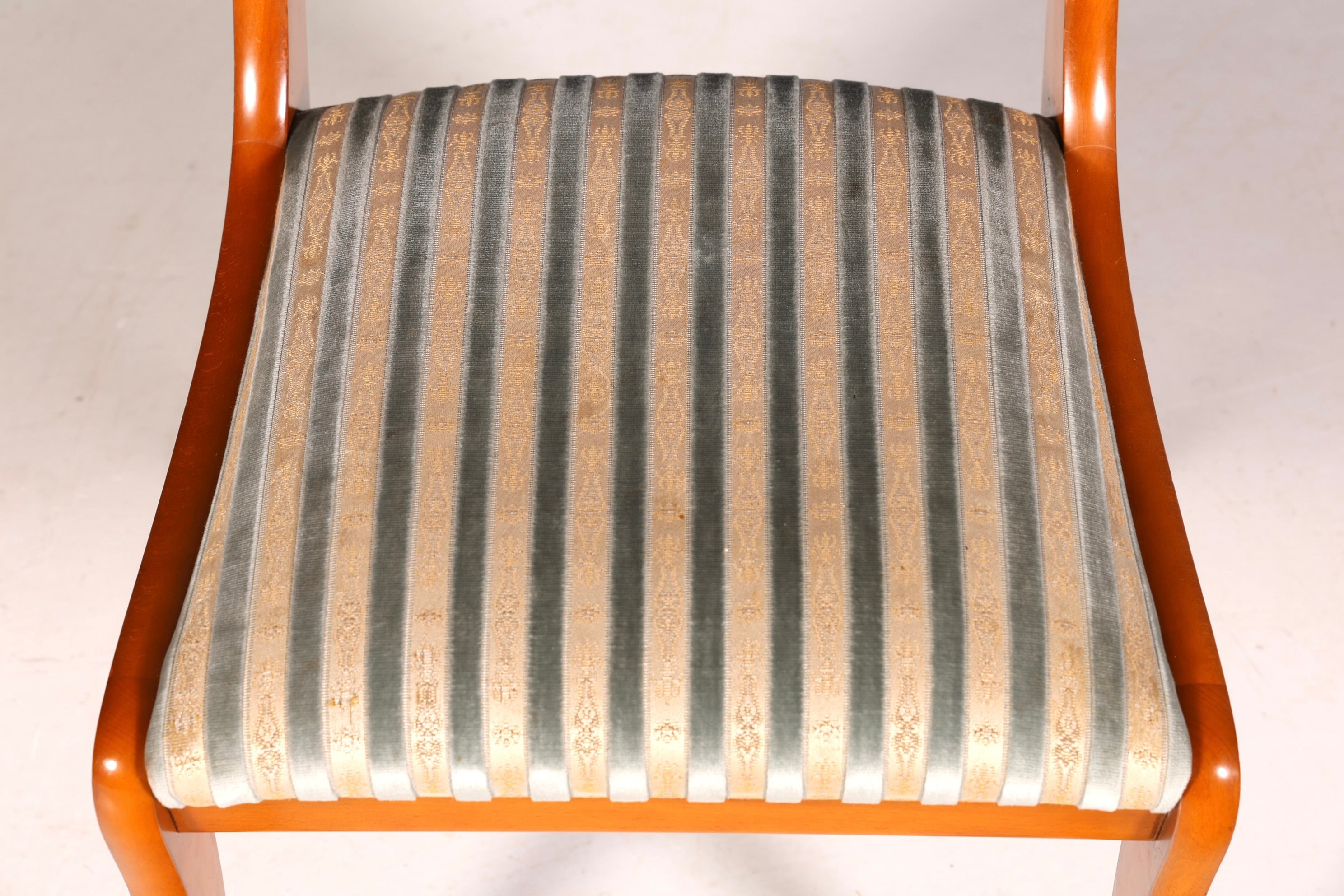 G093 Finish 4x Edle Englische Stühle Englisch Dining Chairs Antik 60er Jahre Regency Küchenstühle Stuhlset (Kopie)