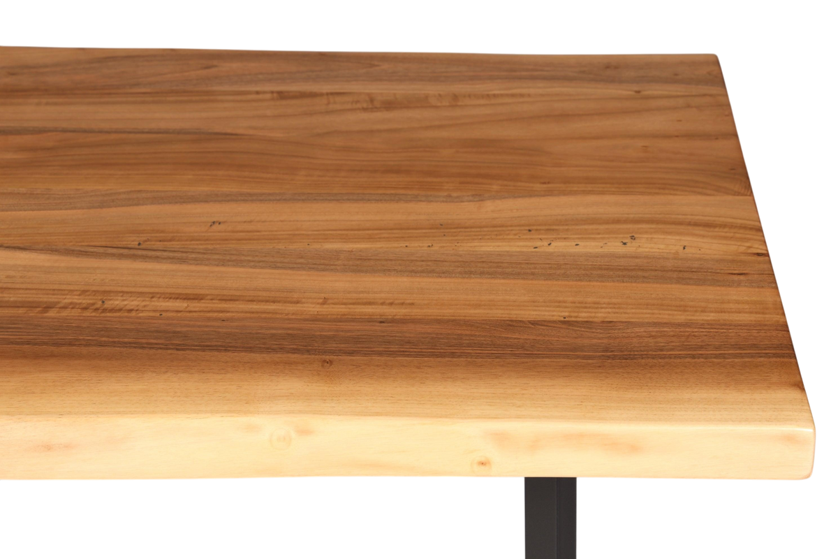 Stilvoller Nussbaum Tisch 140-90cm Esszimmer Tisch Baumkanten Platte massiv Holz Küchentisch