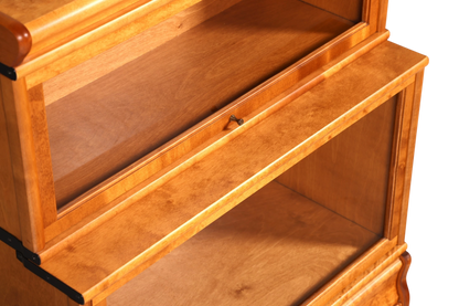 Hauptstadt Möblerei Boknäs Bücherregal aus Holz im Globe Wernicke Stil mit verglasten Klapptüren