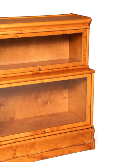 Hauptstadt Möblerei Boknäs Bücherregal aus Holz im Globe Wernicke Stil mit zwei verglasten Klapptüren