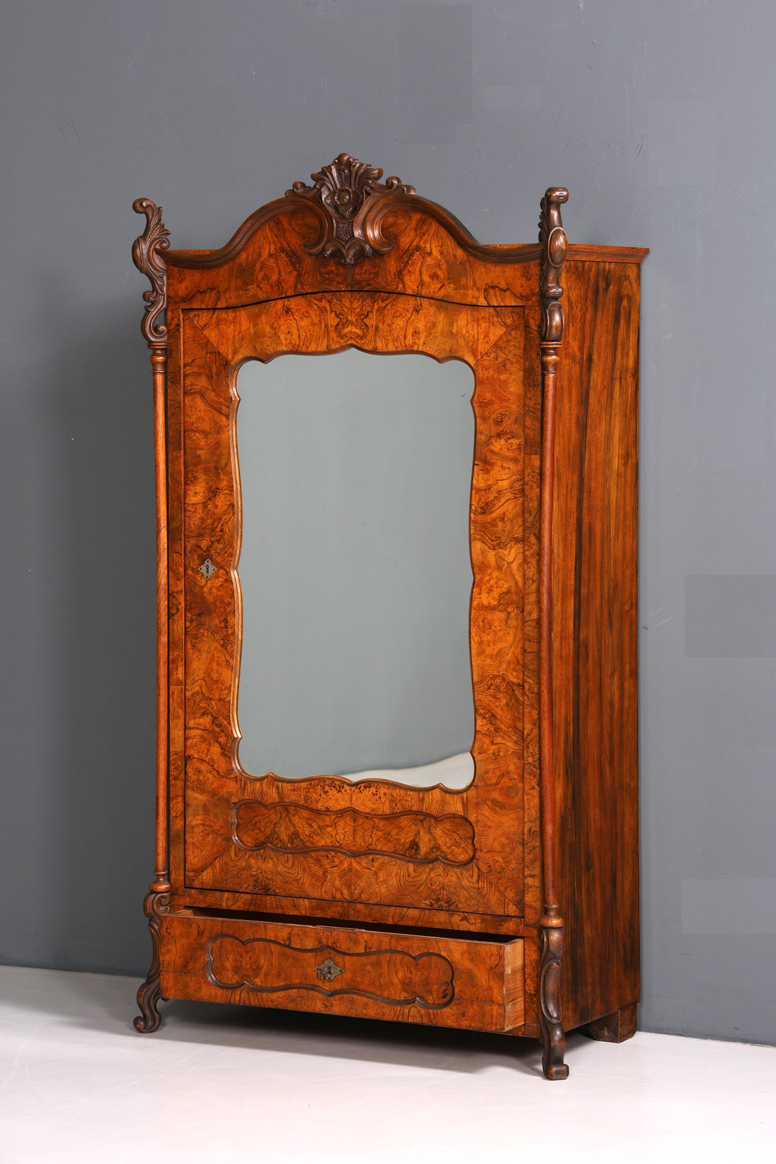 Traumhafter Louis Philippe Schrank Biedermeier Kleiderschrank echt Holz Wäscheschrank um 1880