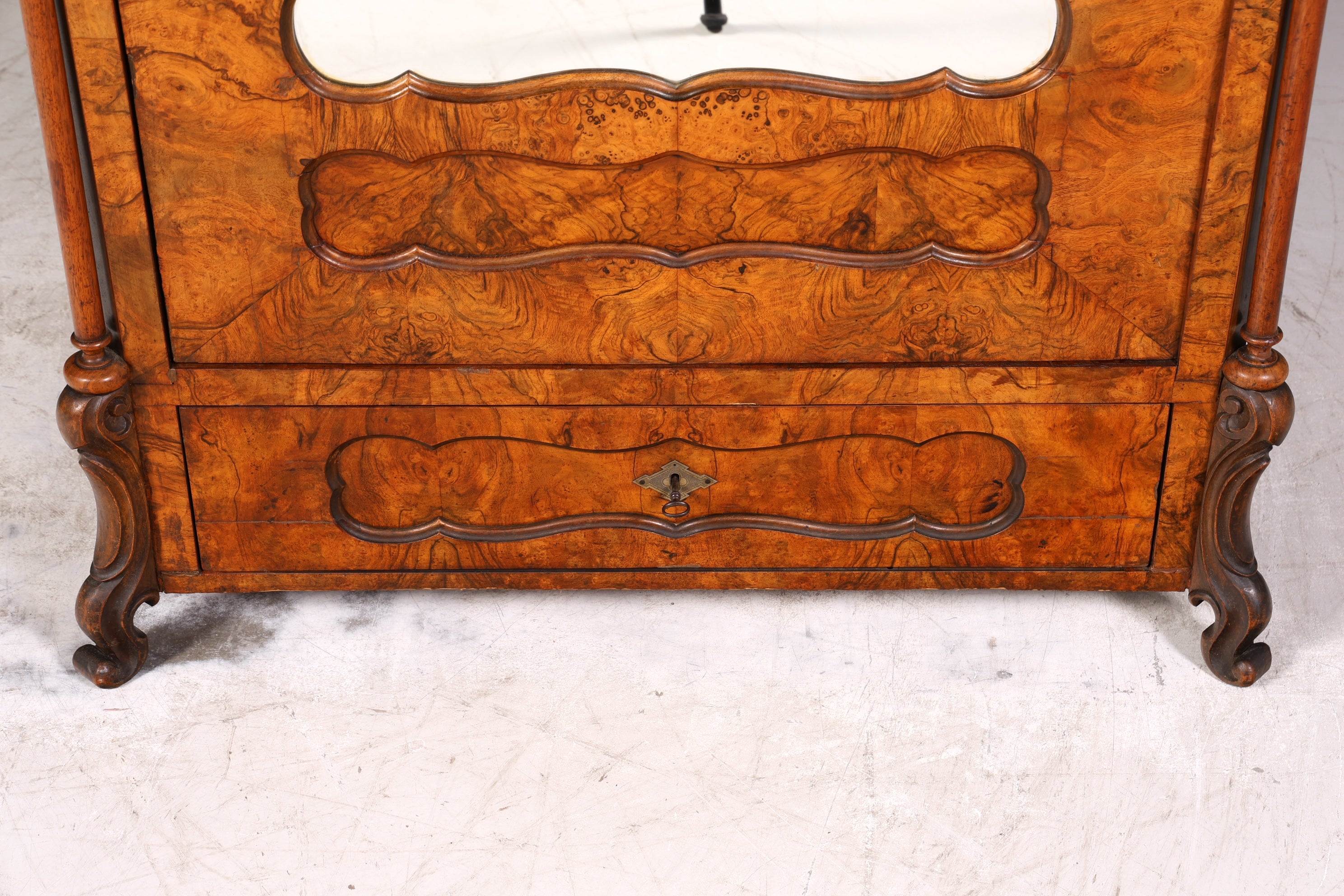 Traumhafter Louis Philippe Schrank Biedermeier Kleiderschrank echt Holz Wäscheschrank um 1880