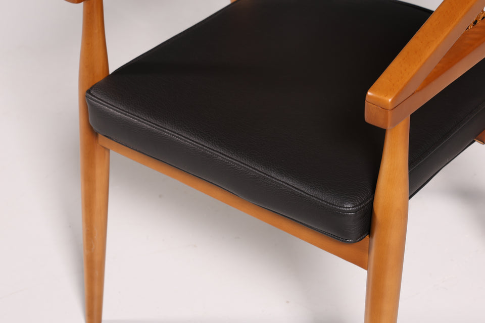 Edler Korbgeflecht Esszimmer Stuhl in schwarz