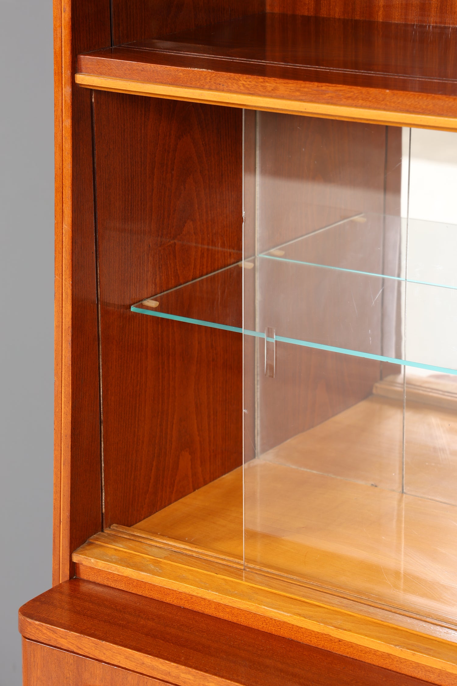 Wunderschöner Mid Century Schrank František Jirák für Tatra Nabytok Buffet Highboard Kommode