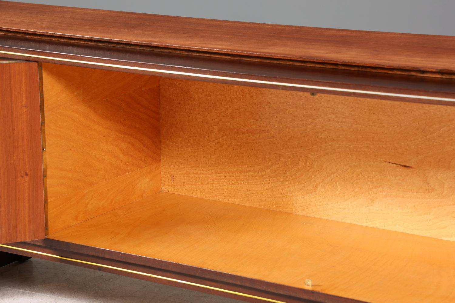 Schlichtes Mid Century Sideboard Vintage TV Kommode 60s Retro Schrank