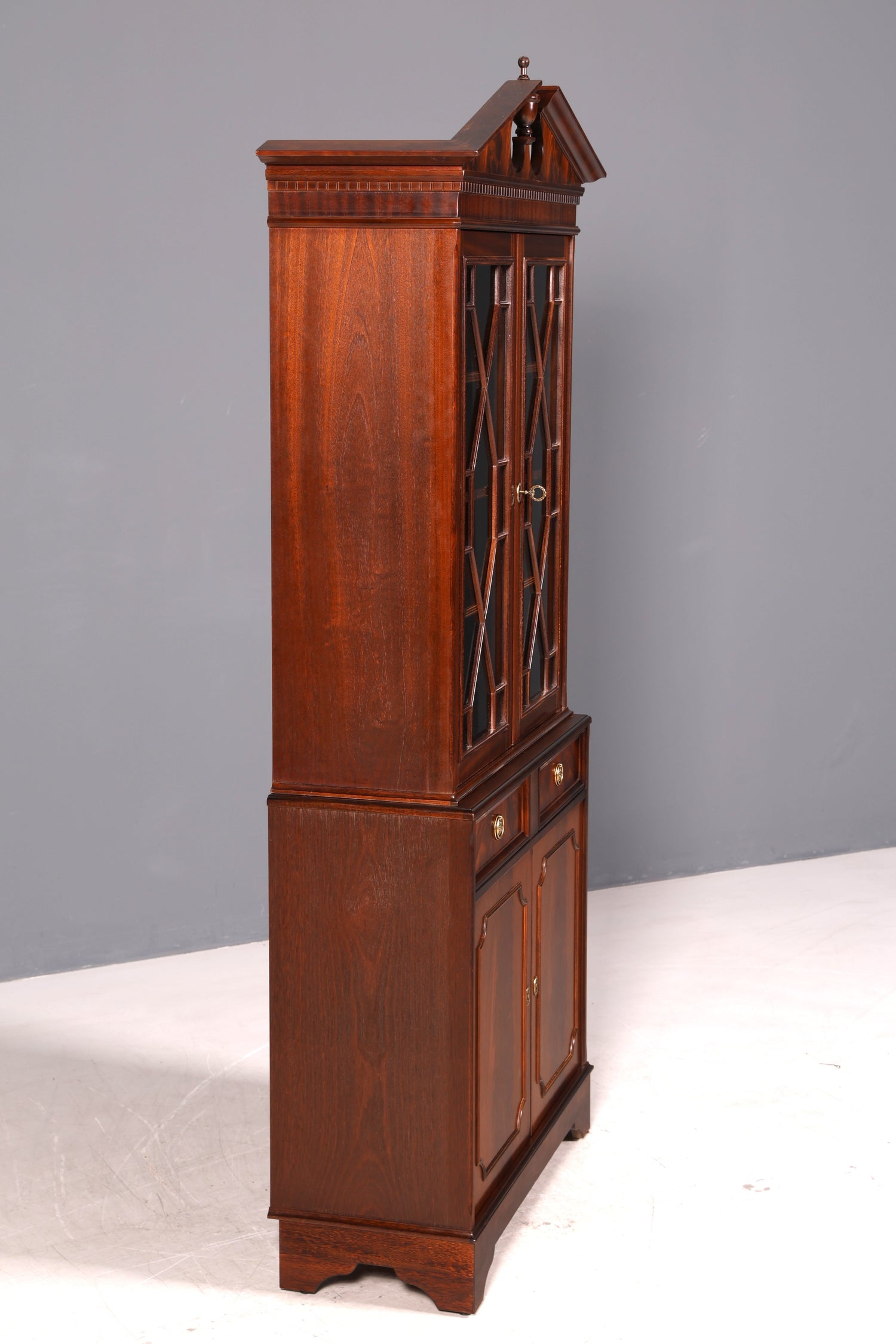 Stilvolle Englische Vitrine Bibliothek Bücherschrank UK Buffet Glasvitrine Schrank