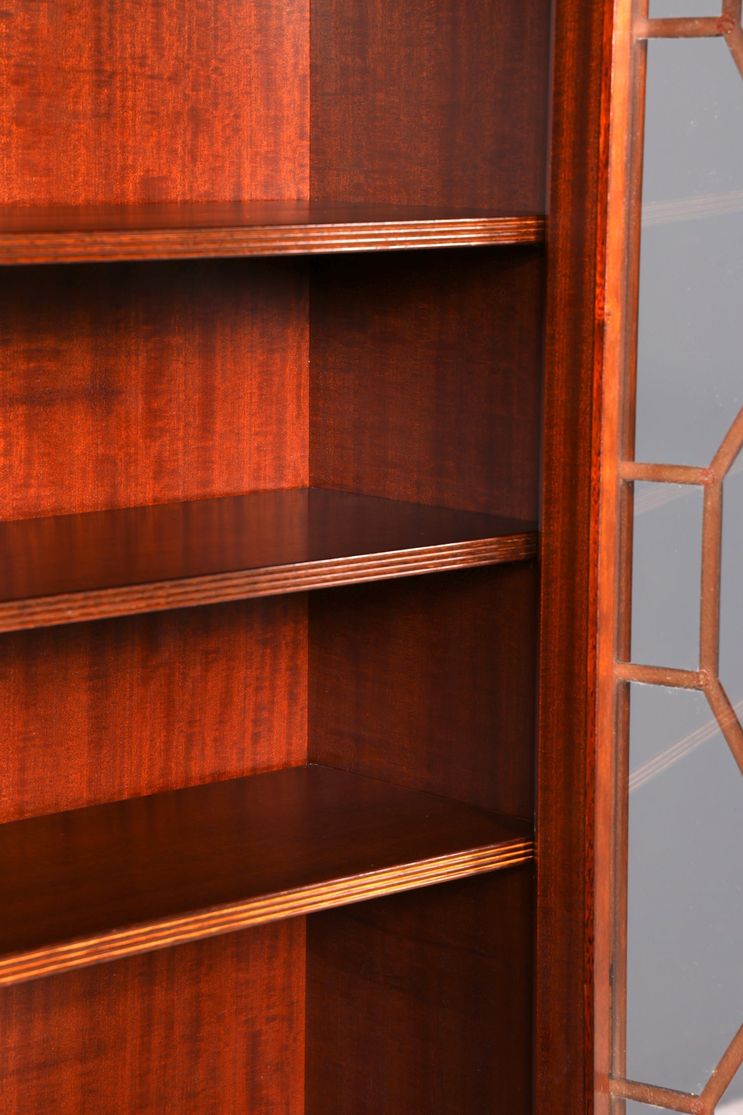 Stilvolle Englische Vitrine Bibliothek Bücherschrank UK Buffet Glasvitrine Schrank