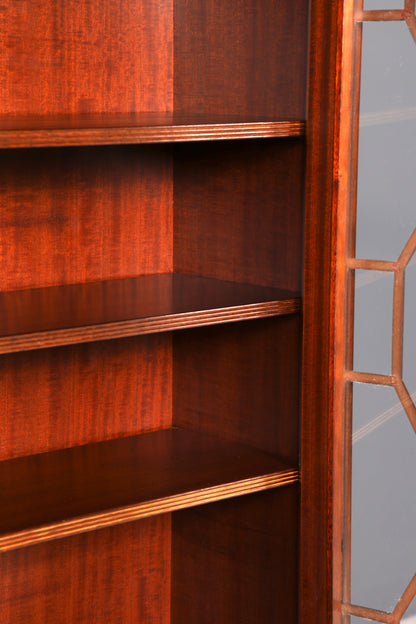 Stilvolle Englische Vitrine Bibliothek Bücherschrank UK Buffet Glasvitrine Schrank