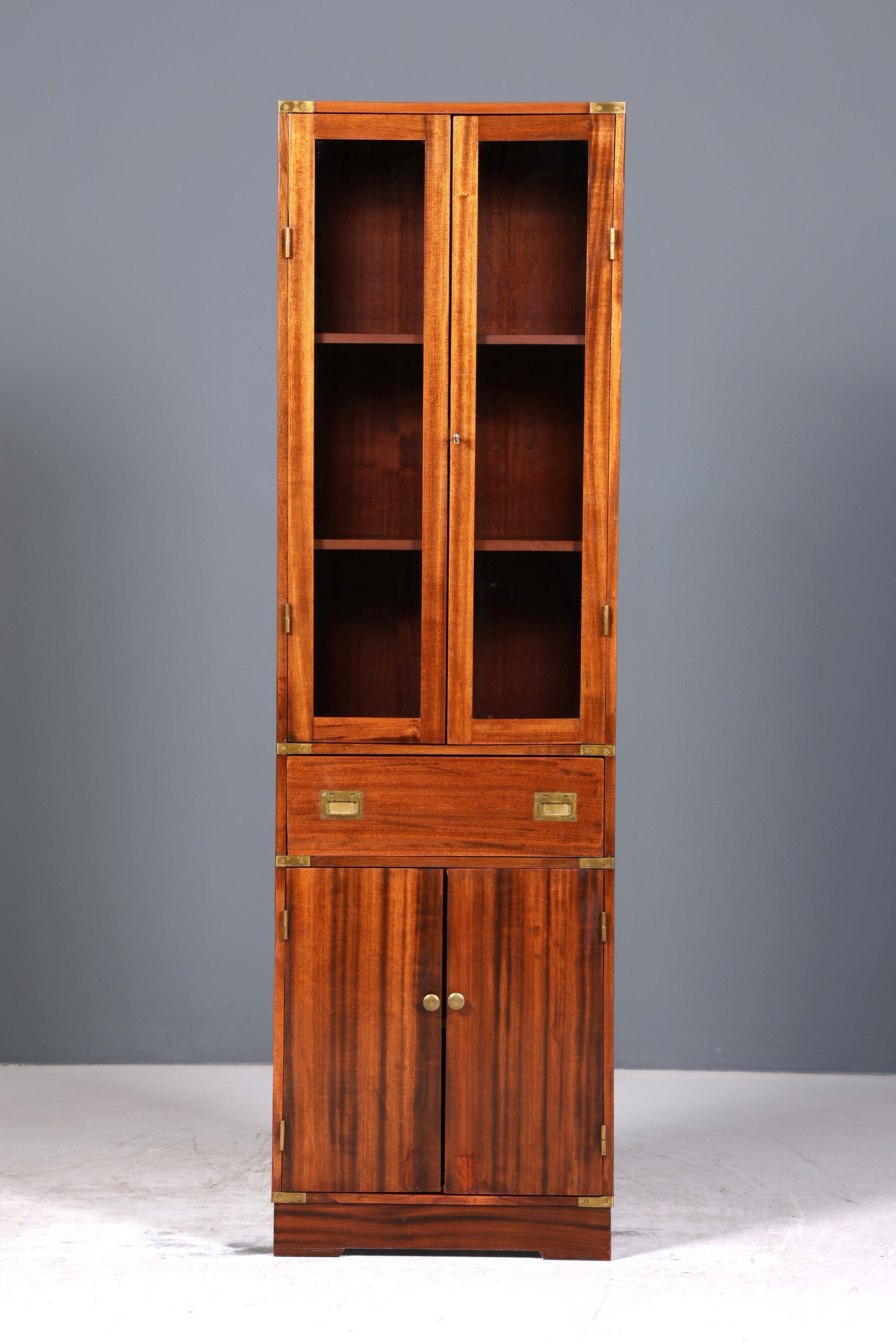 Wunderschöne Englische Vitrine Maritime Bibliothek Schrank echt Holz Geschirrschrank Regal 2 von 3