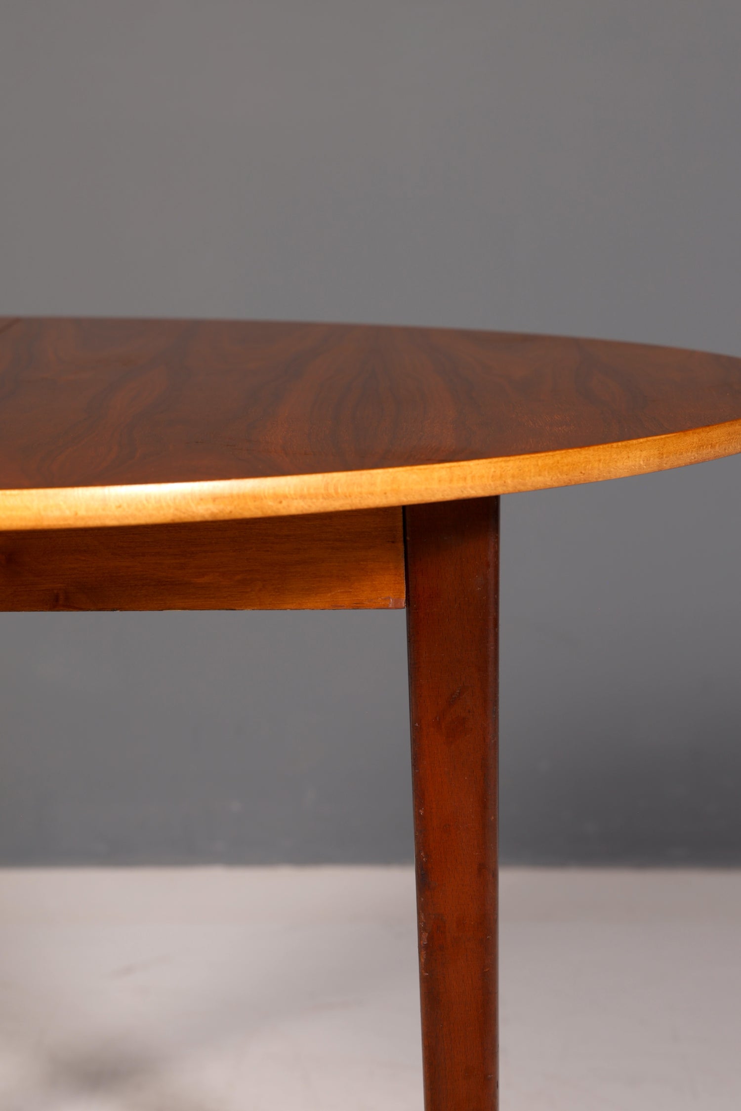 Schlichter Mid Century Esstisch ausziehbar Rund Vintage Tisch Retro Küchentisch 60s