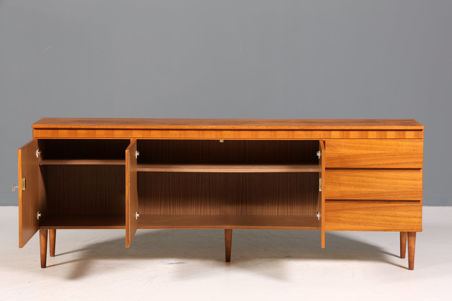Schlichtes XXL Mid Century Sideboard Vintage TV Kommode 60s Schrank Retro Longboard