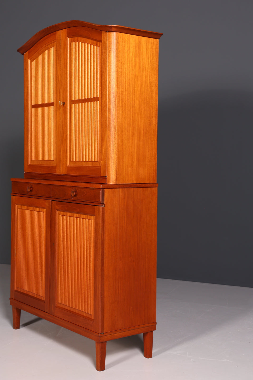 Edler "Carl Malmsten - Herrgården" Schrank Sweden Teak Holz Kleiderschrank Regal
