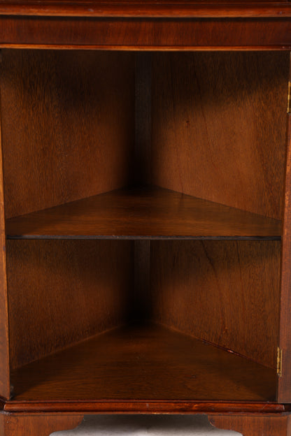 Wunderschöne Englische Eckvitrine Mahagoni Antik 60s echt Holz Schrank Eckschrank Glasvitrine