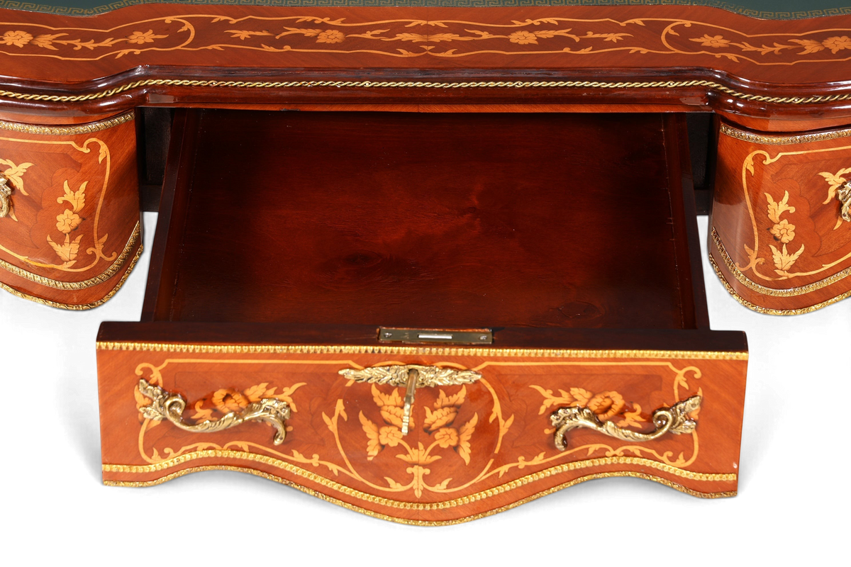 Traumhafter Louis XV Stil Schreibtisch French Desk Antik Barock Stil grün Bürotisch