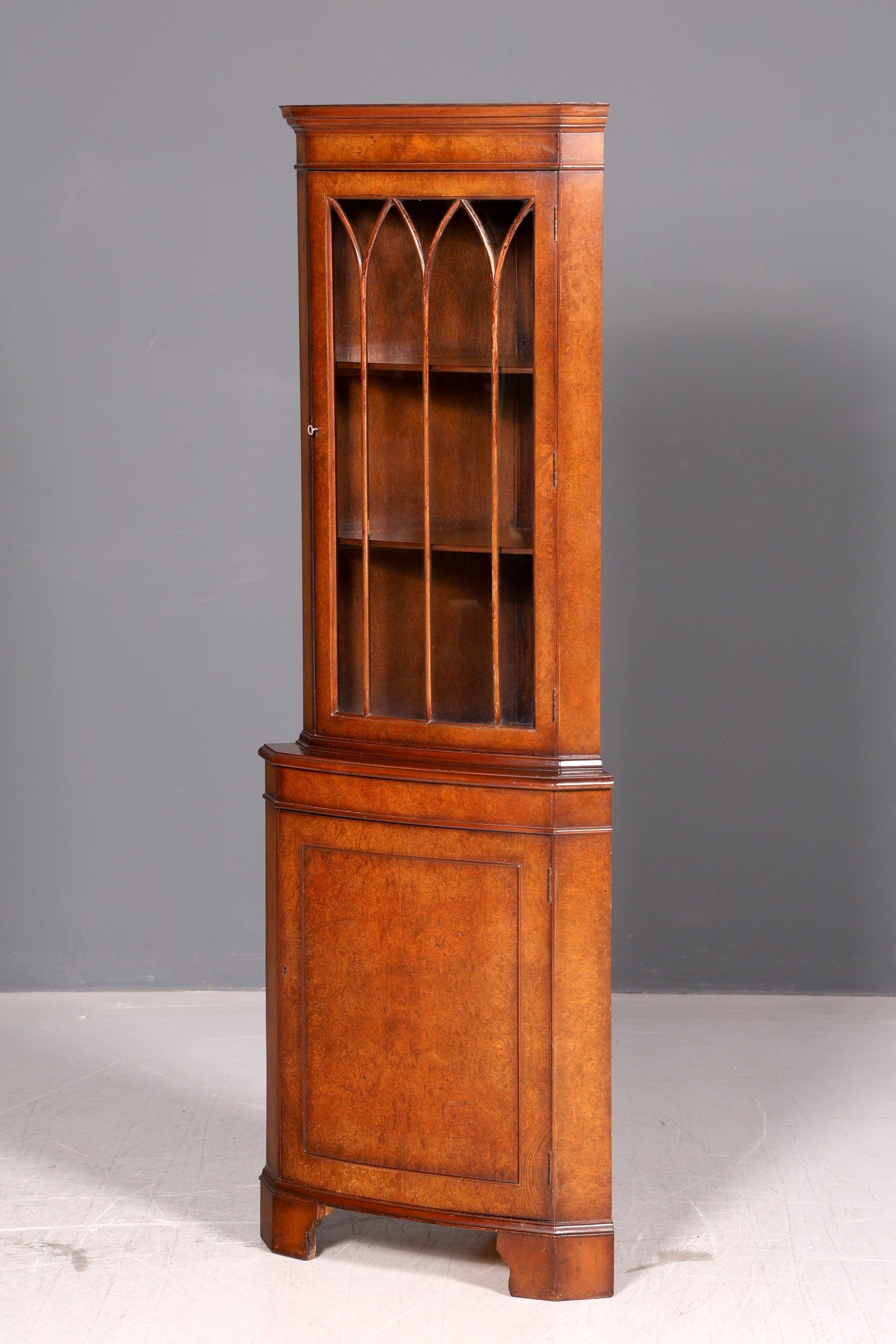 Wunderschöne Englische Eckvitrine Mahagoni Eckschrank Glasvitrine Vitrine Antik Echt Holz Vintage