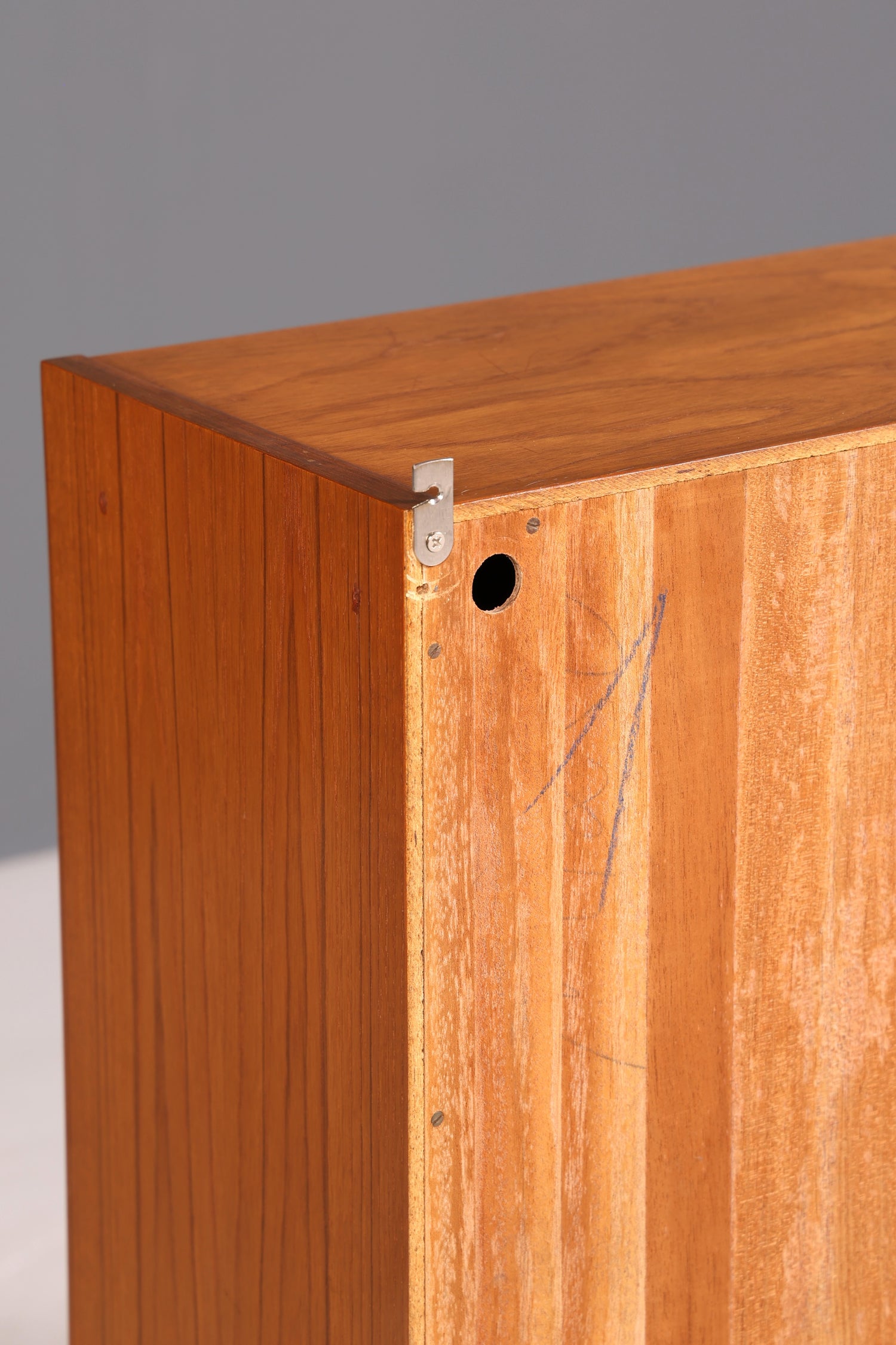 !!! Wunderschöner Hellerau Schrank Mid Century Highboard Vintage Vertiko Nussbaum Kleiderschrank