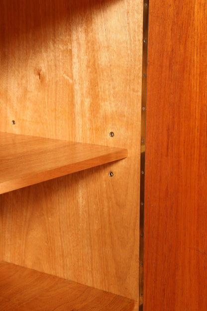 Wunderschöner Mid Century Schrank Vintage Highboard Retro Wäscheschrank Vertiko 60er Jahre VEB