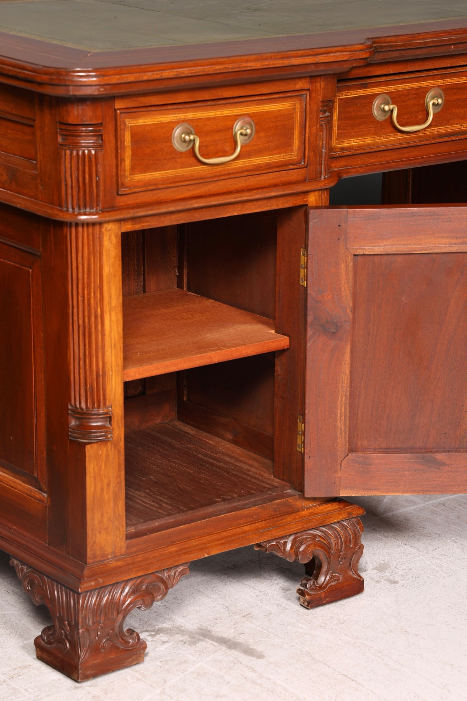 Wunderschöner Englischer Schreibtisch echt Lederauflage Bürotisch Office Desk Antik Vintage