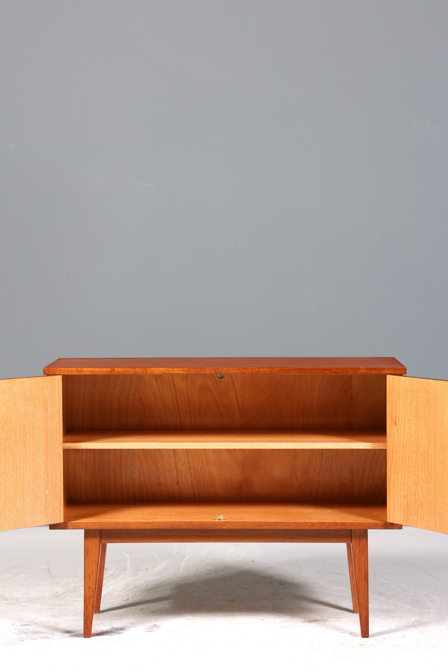 Stilvolle Mid Century Kommode Retro Flurkommode Vintage TV Kommode Schrank 60s