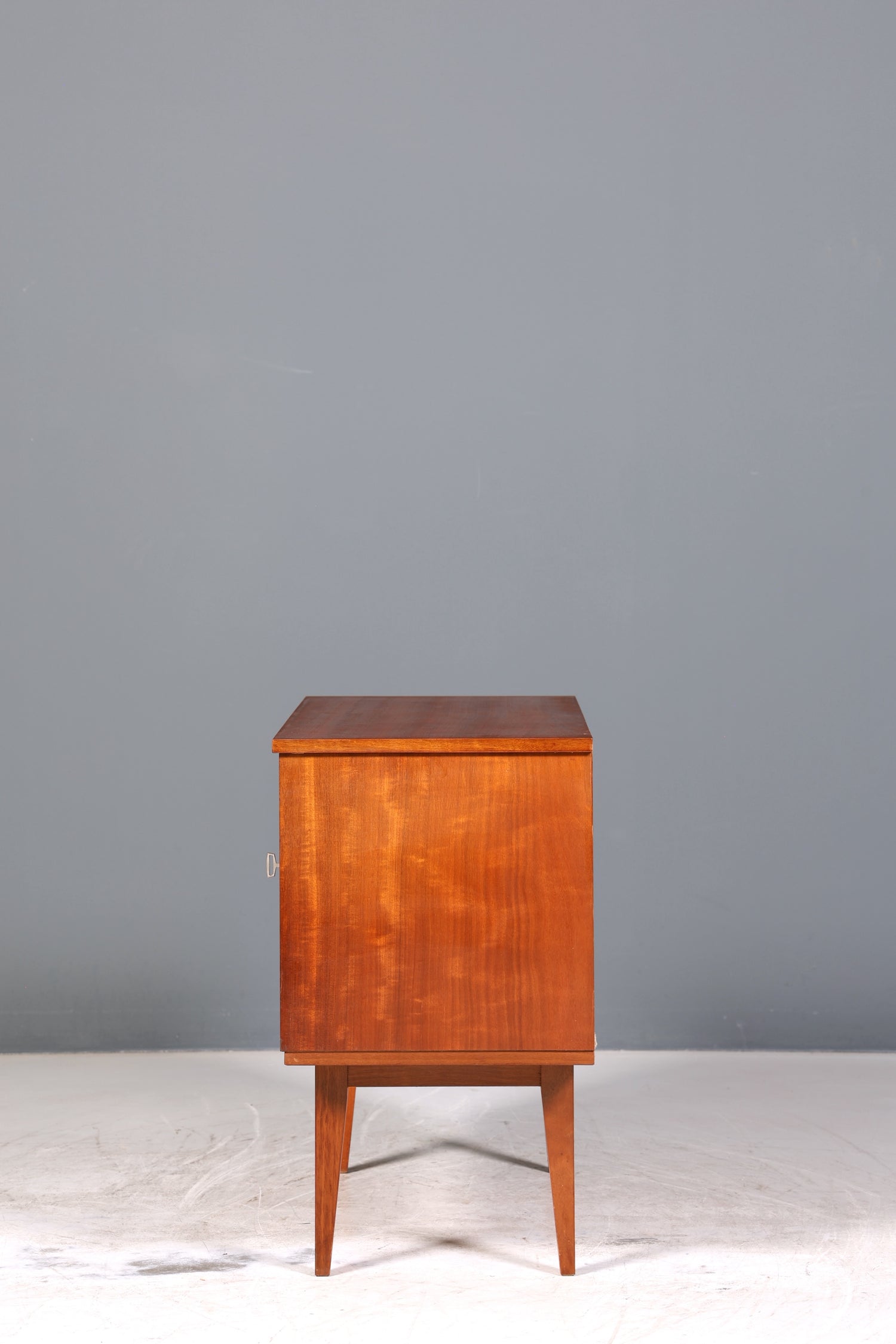 Stilvolle Mid Century Kommode Retro Flurkommode Vintage TV Kommode Schrank 60s