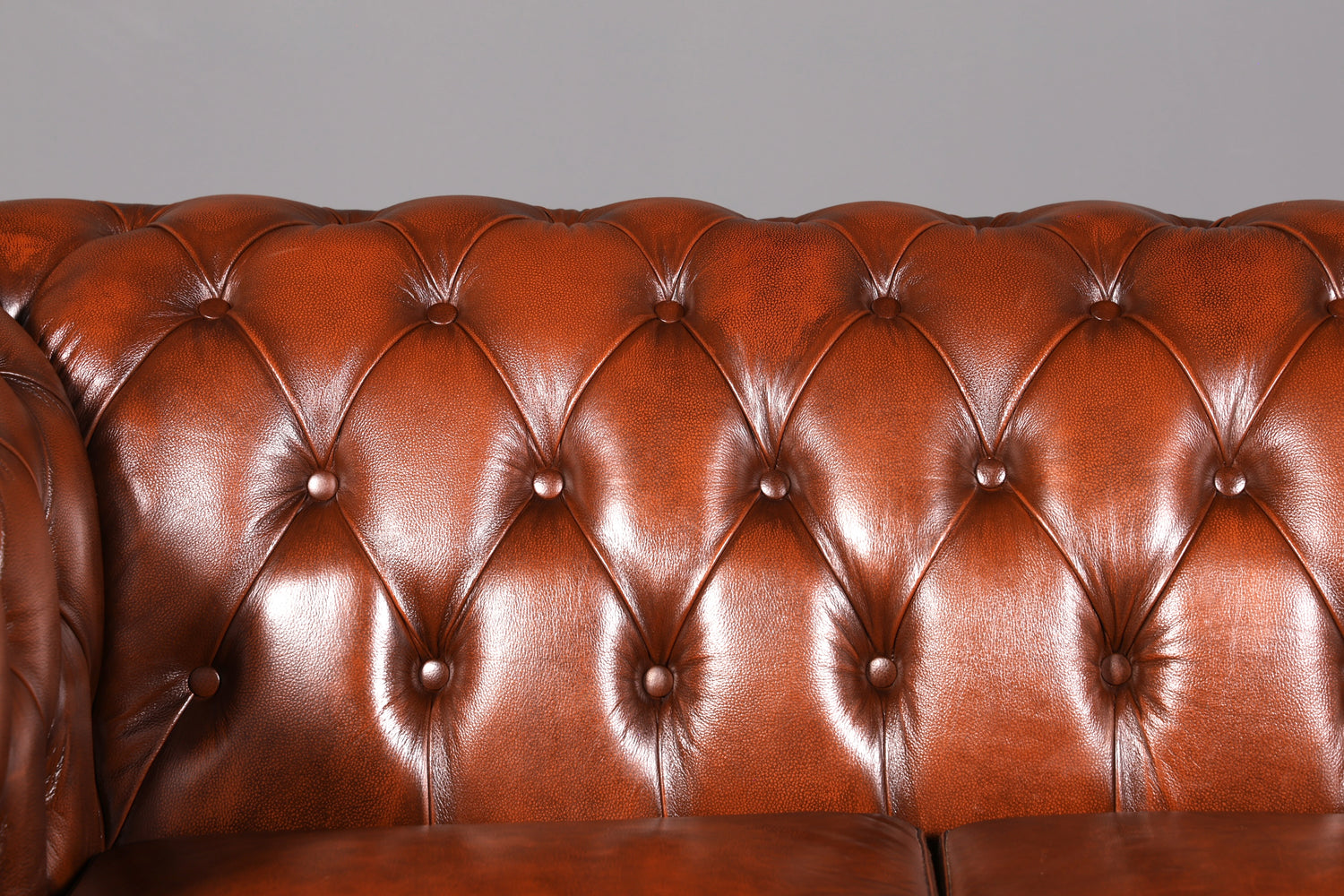 G119 Finish Wunderschönes Original Chesterfield Sofa 3- Sitzer echt Leder Oxblood Couch Englisch