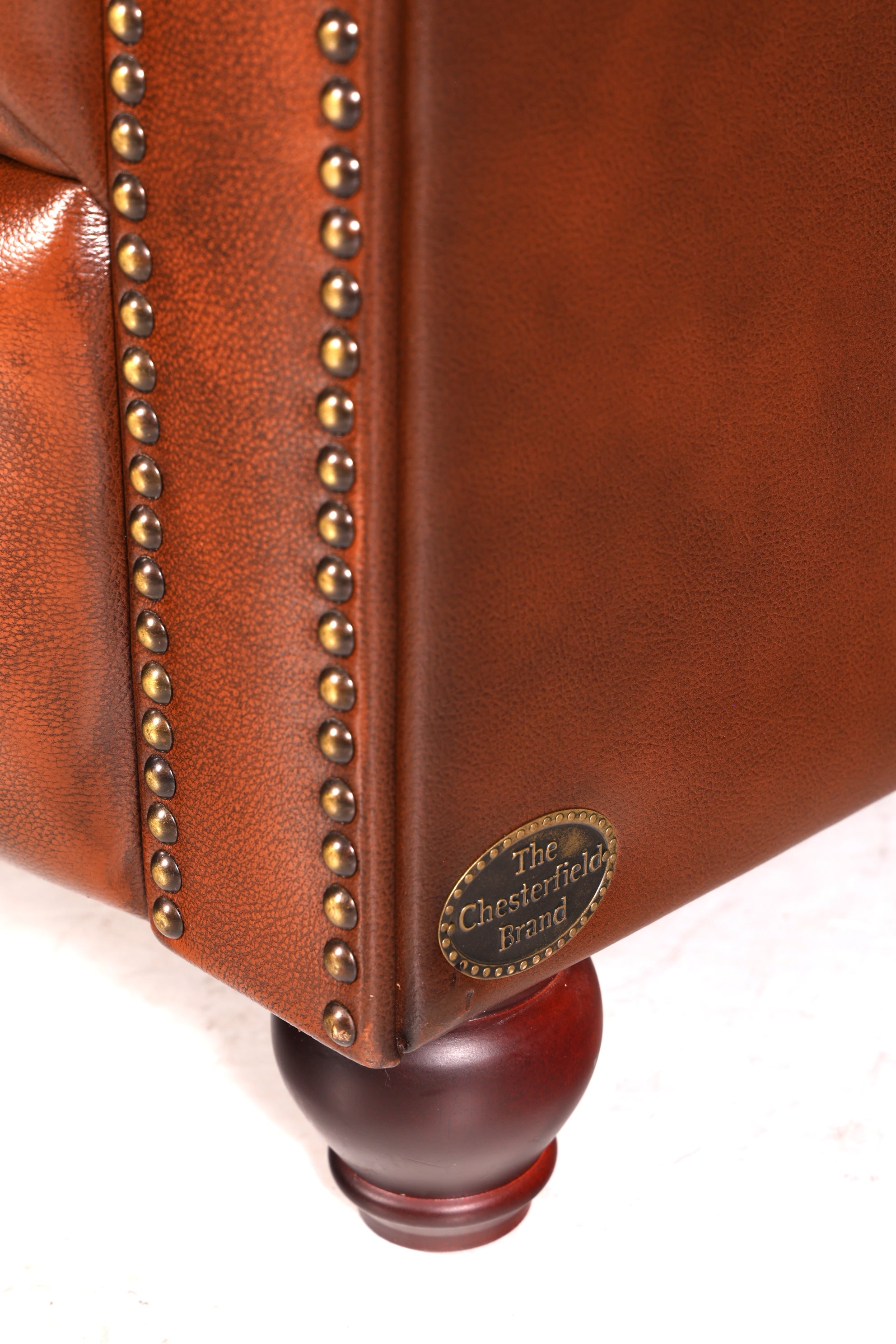 G119 Finish Wunderschönes Original Chesterfield Sofa 3- Sitzer echt Leder Oxblood Couch Englisch