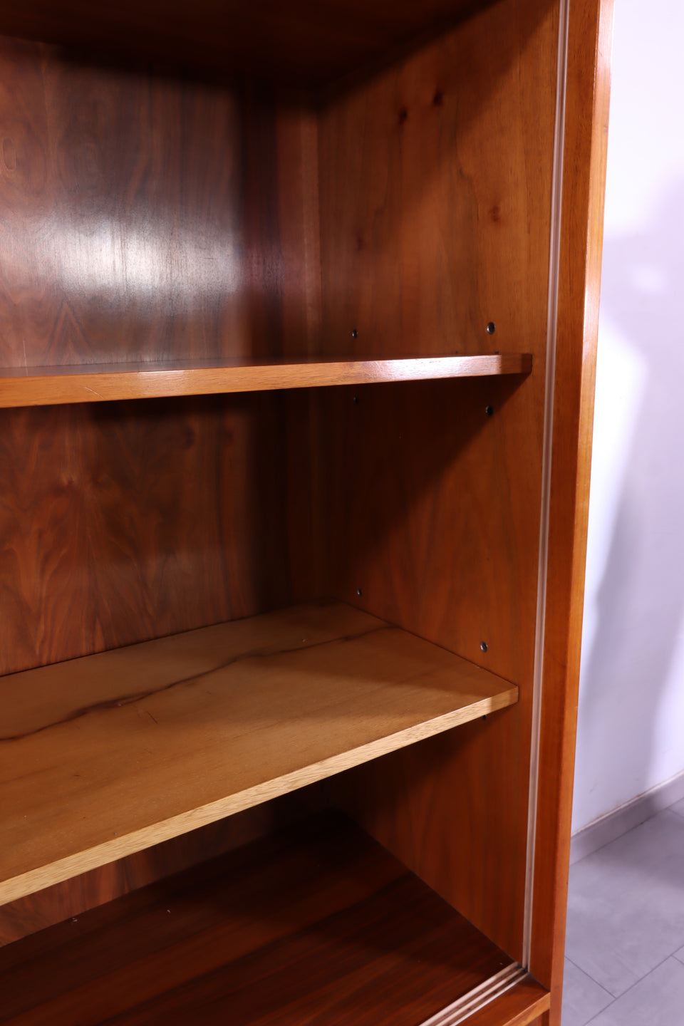 Wunderschönes Mid Century Vitrine Retro Highboard Nussbaum Schrank Kommode